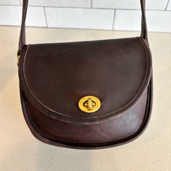 Vintage COACH Watson Dark Brown Smooth Leather Small Flap Crossbody Bag #9981 - Picture 2 of 9